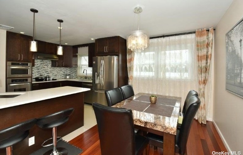 33 Ava Dr, Syosset NY  11791-3708 exterior