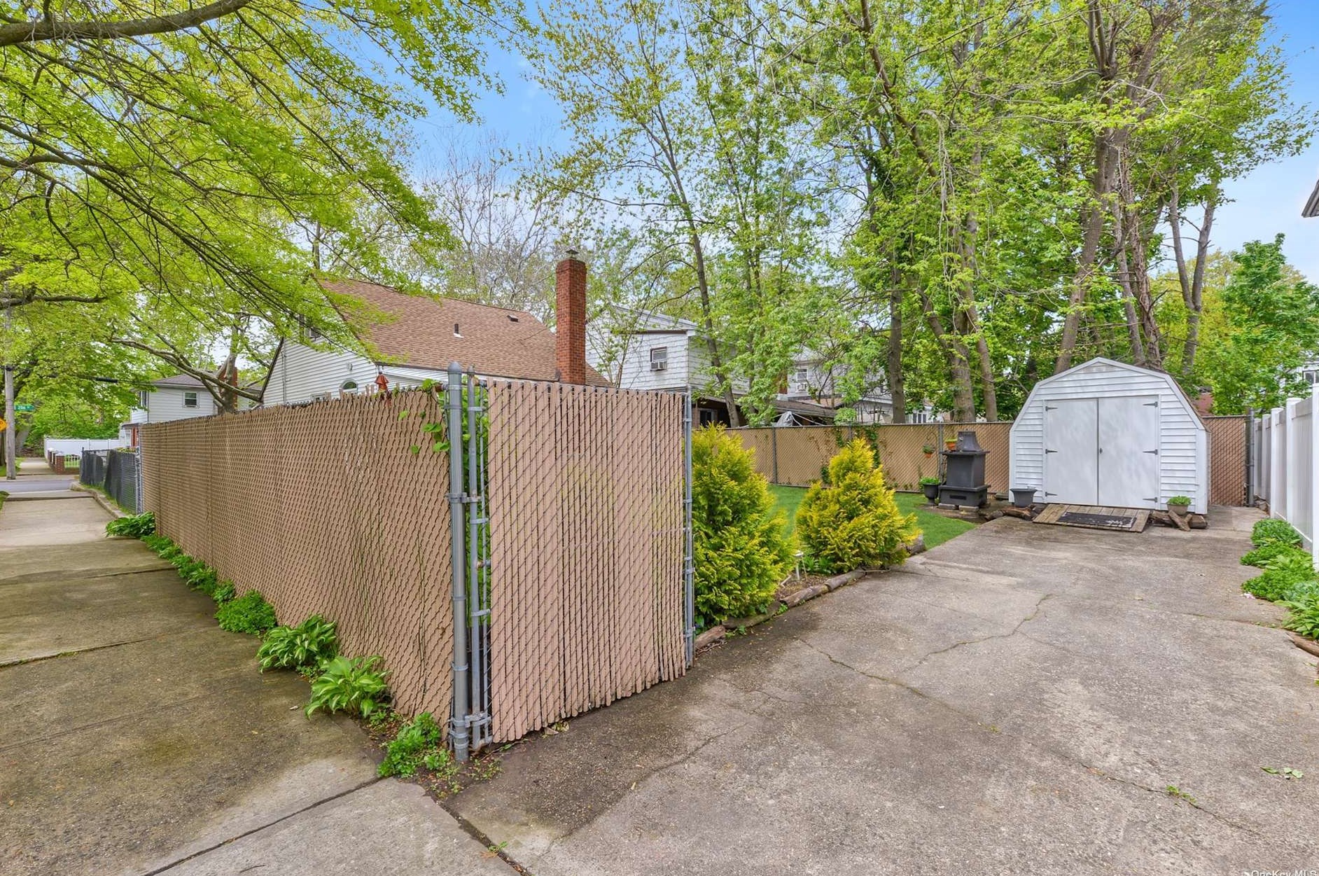 46-43 206th St, Flushing NY exterior