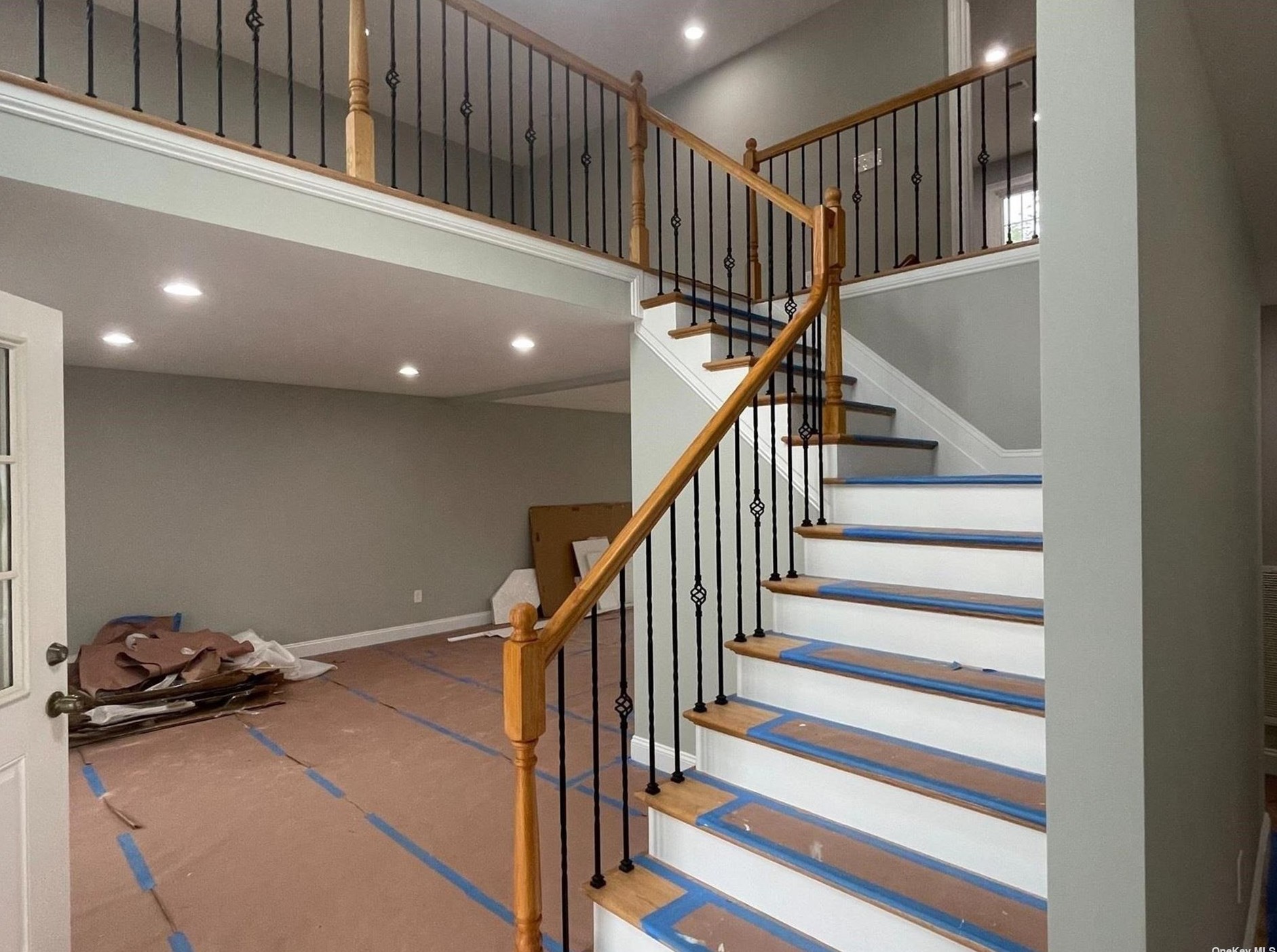 21 S Ethan Ln, Hauppauge, NY 11779
