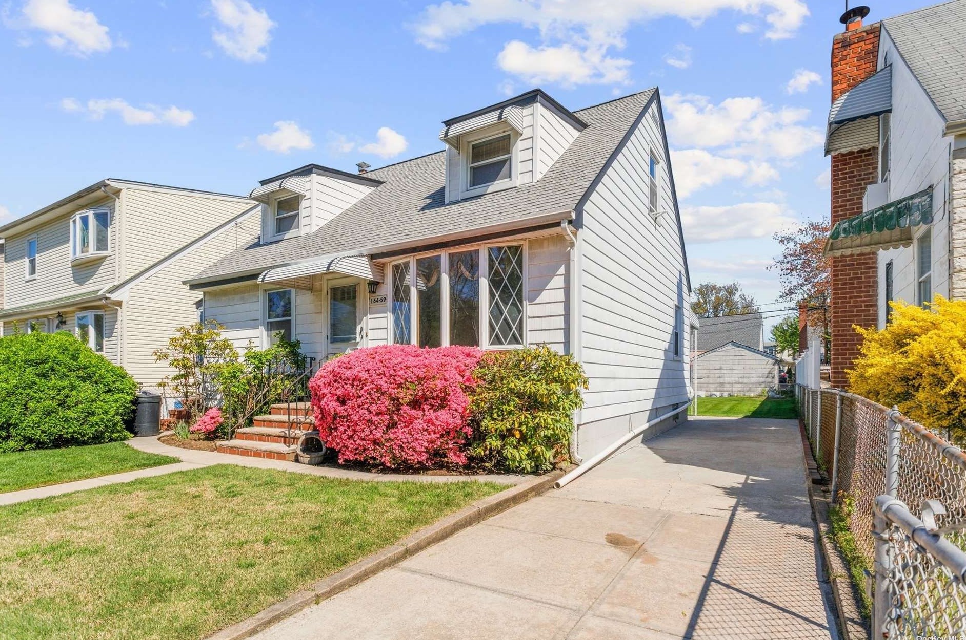 164-59 Underhill Ave, Flushing, NY 11365-1131