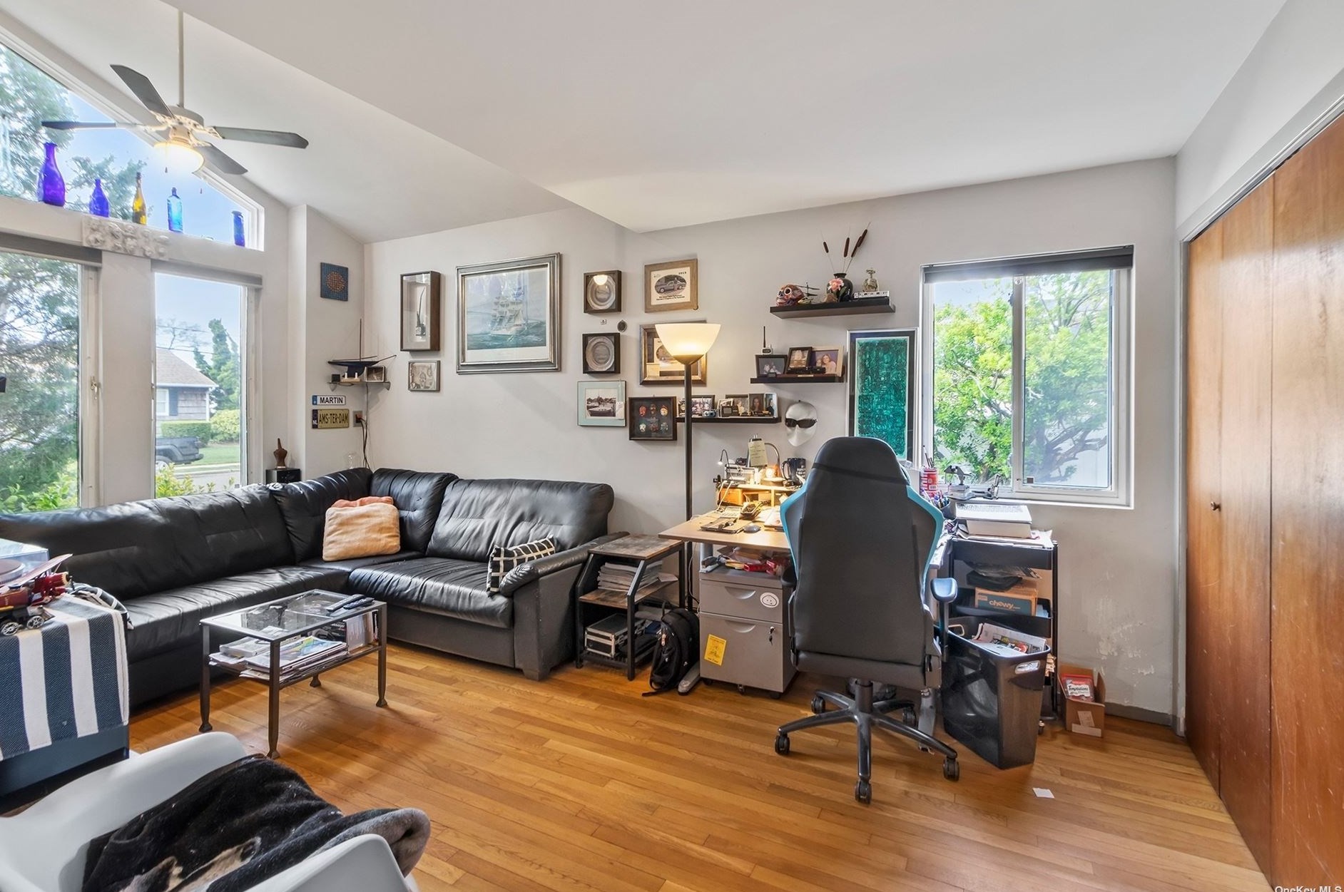 15 Bayview St, East Massapequa NY  11758-7602 exterior