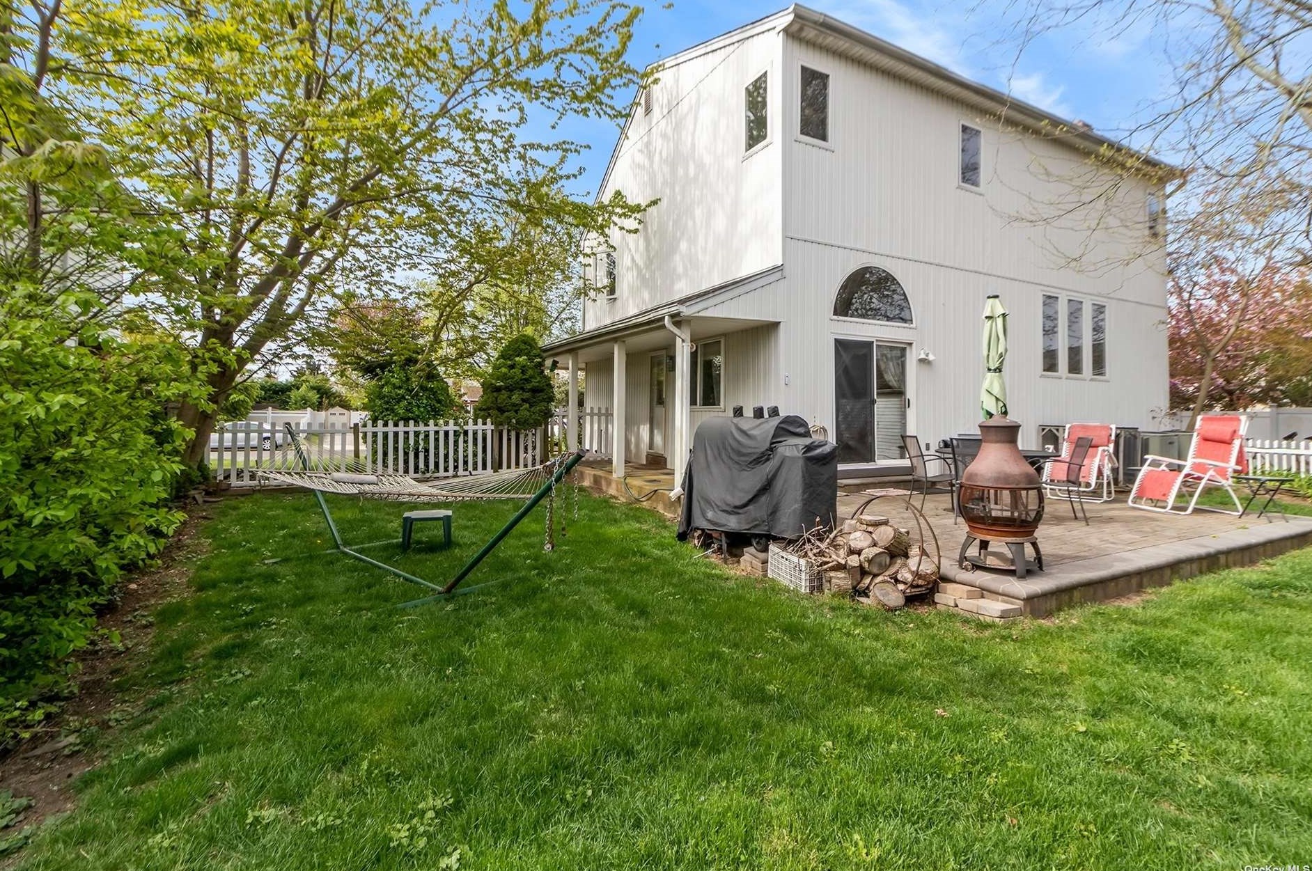 15 Bayview St, East Massapequa NY  11758-7602 exterior