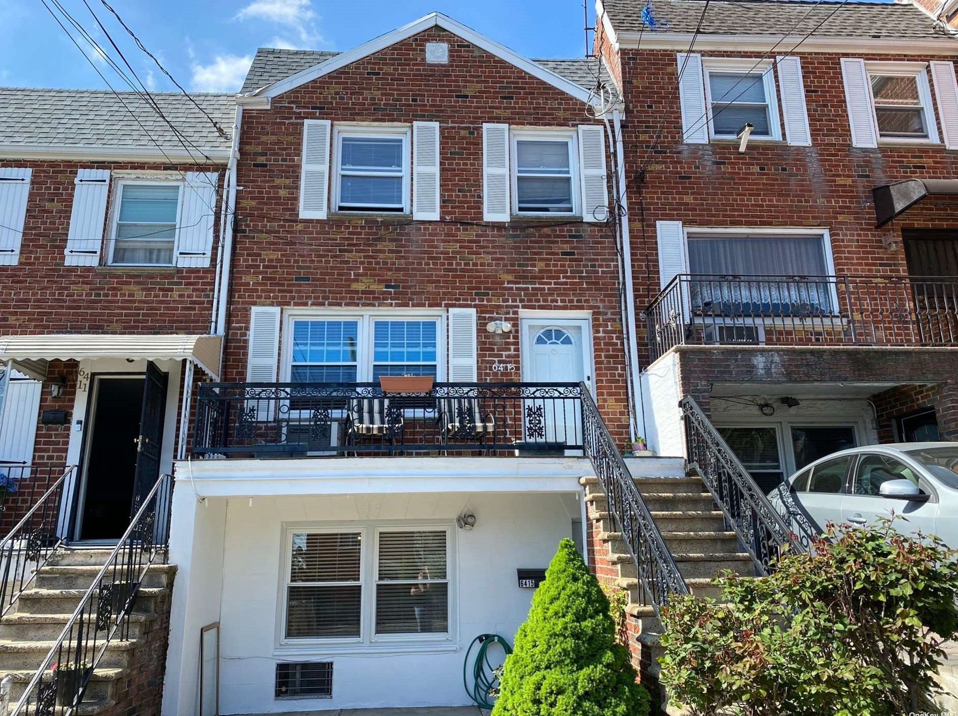 64-15 62nd Ave, Flushing, NY 11379-3503