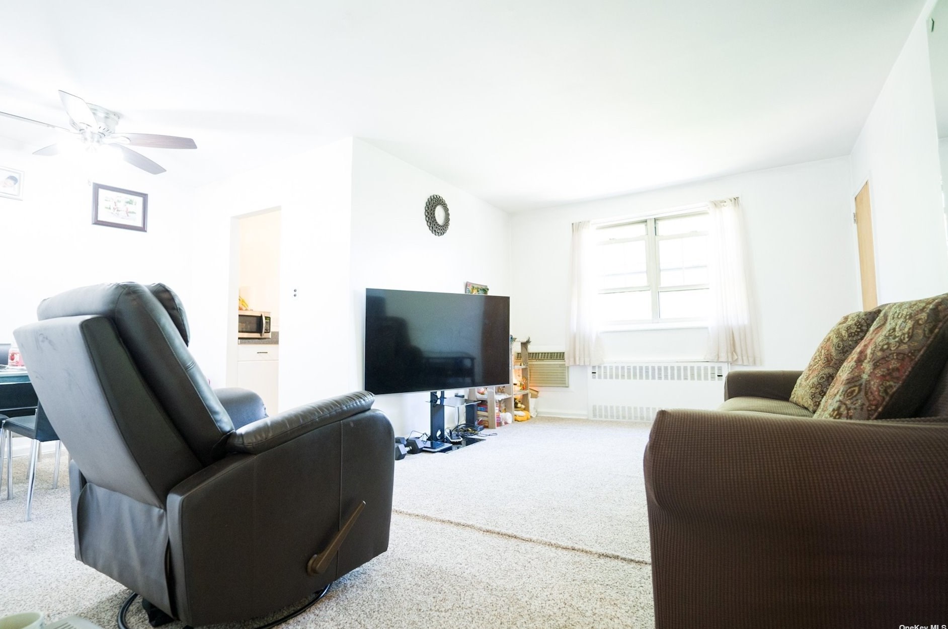 69-39 213th St, Flushing, NY 11364-2532