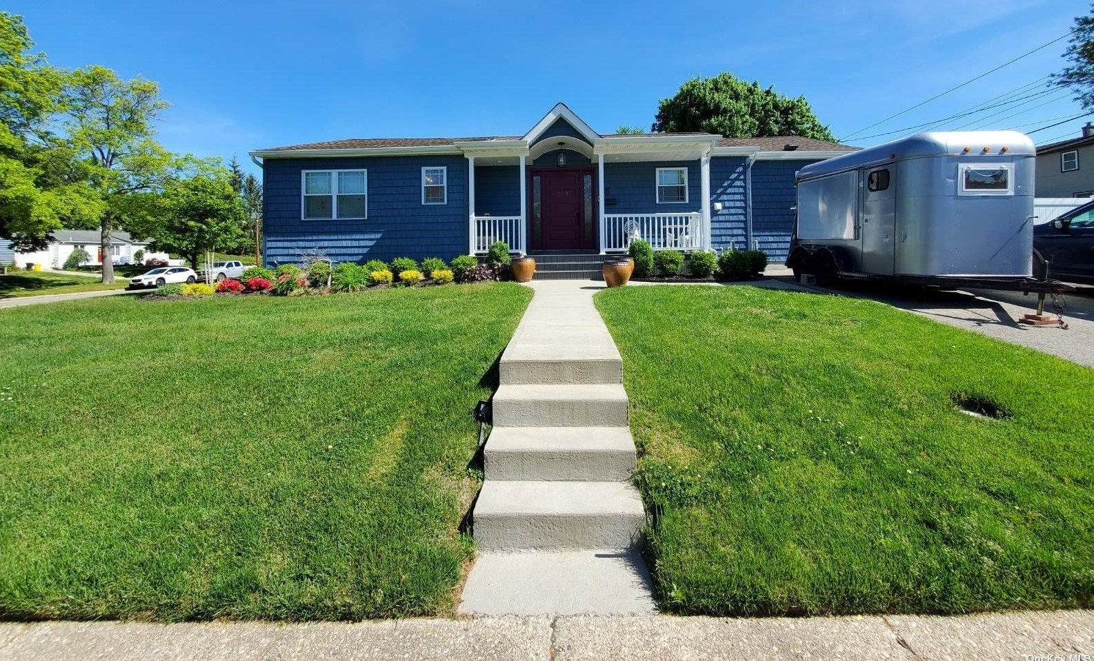 48 Charlotte Pl, Hicksville, NY 11803-5640
