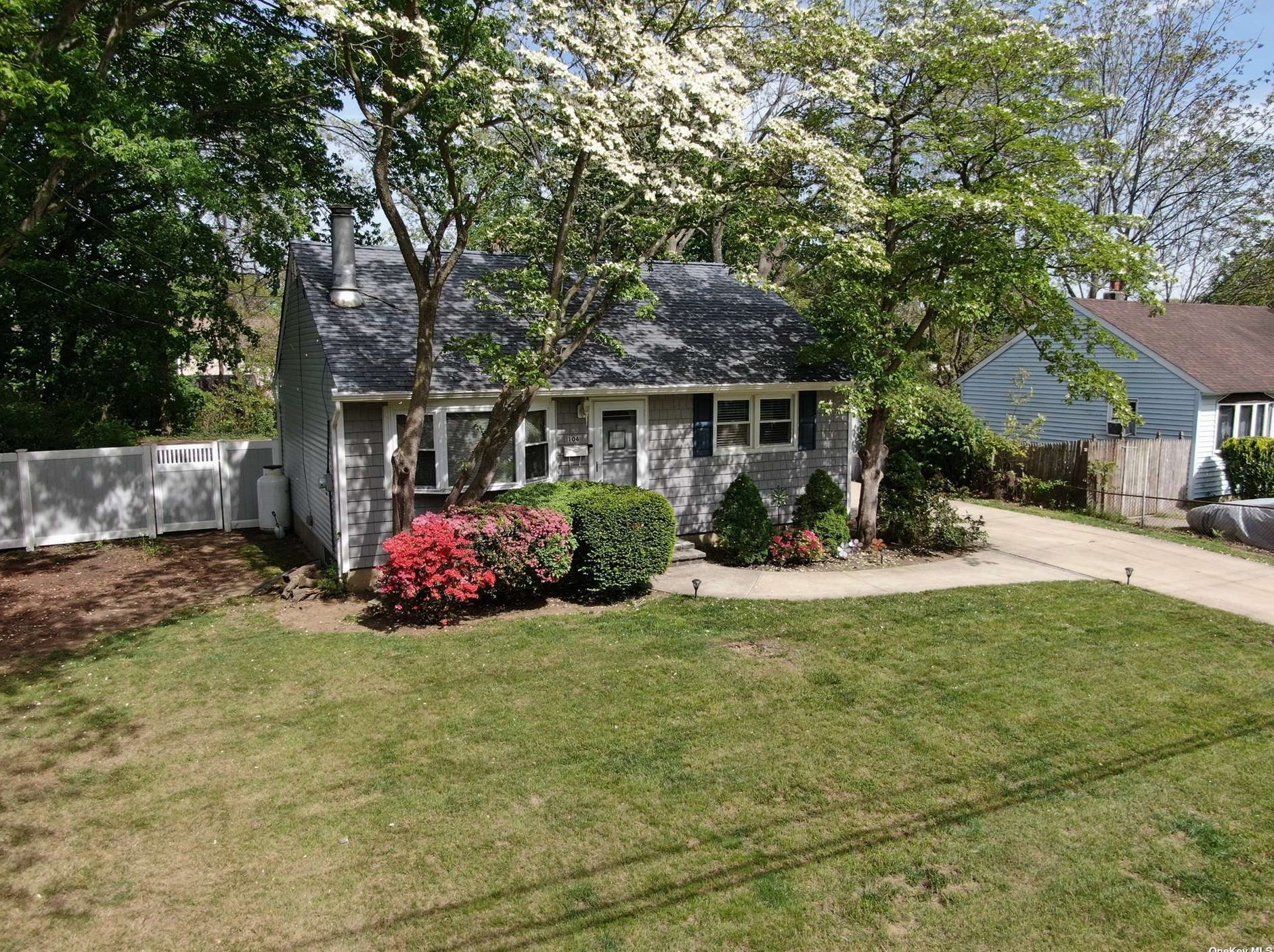 104 Dawn Dr, South Setauket, NY 11720