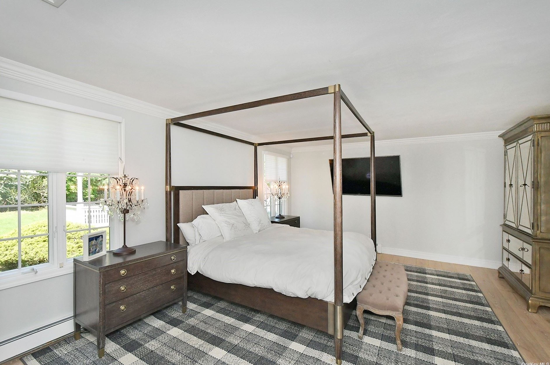 310 Annandale Dr, Syosset NY  11791-1001 exterior