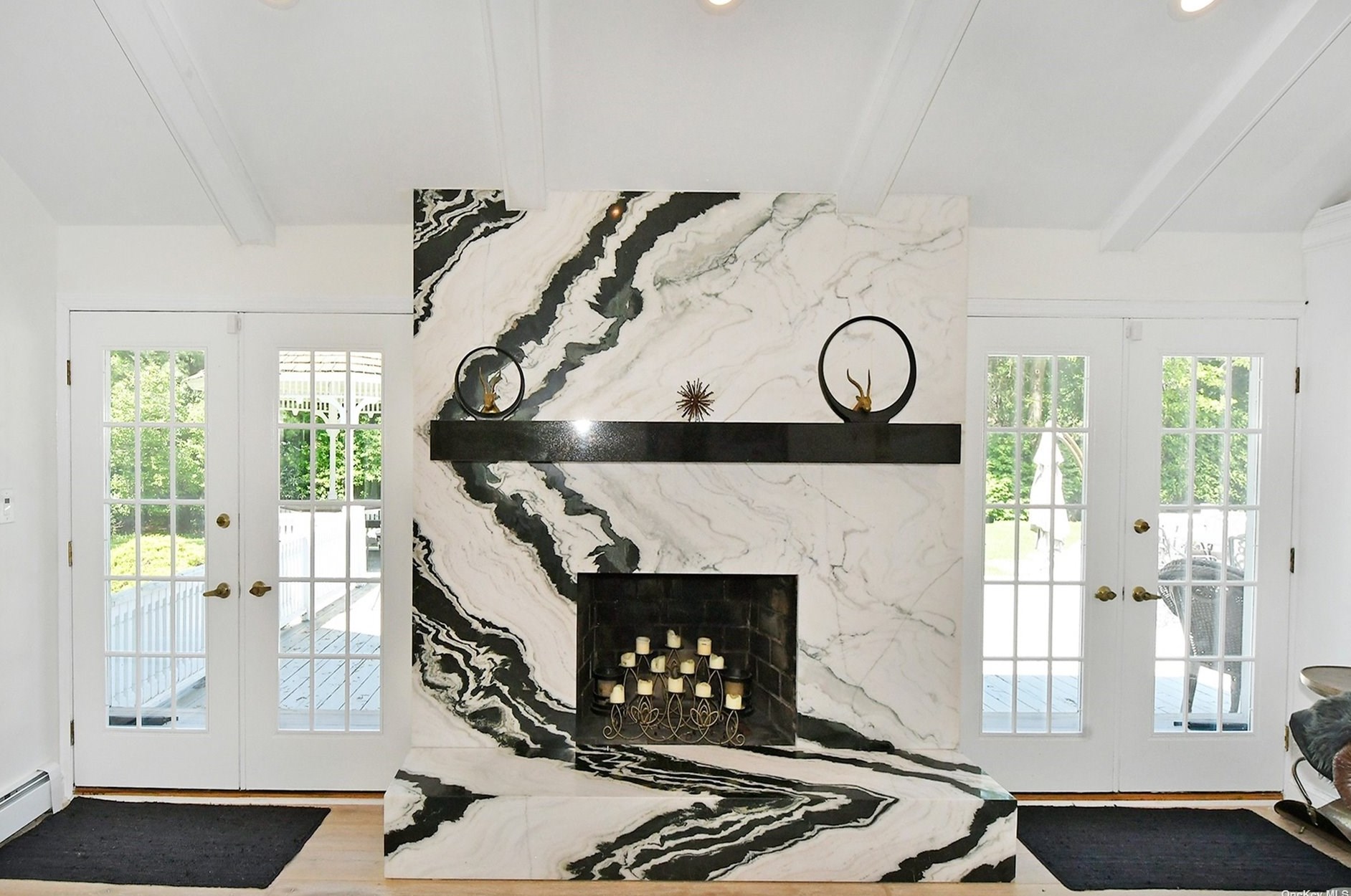 310 Annandale Dr, Syosset NY  11791-1001 exterior