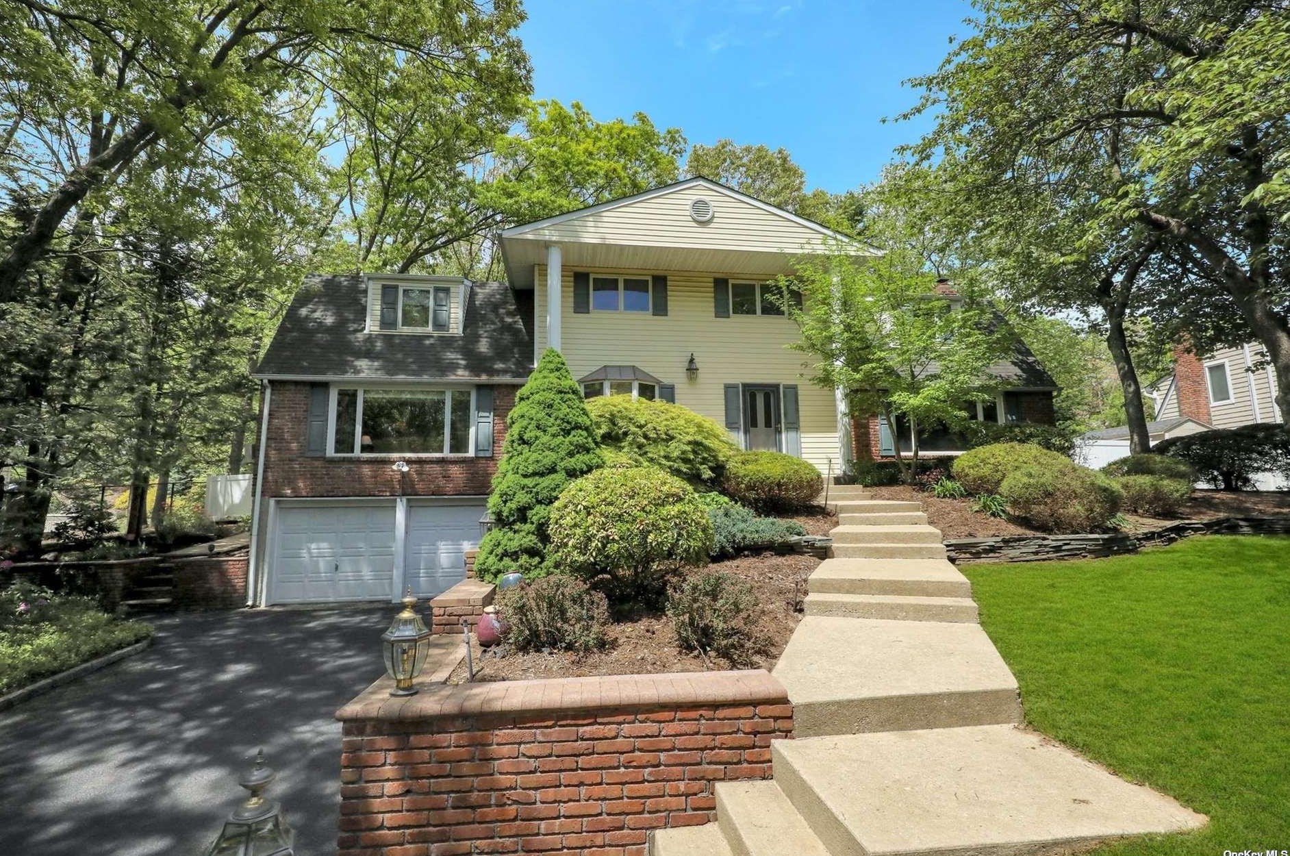 47 Wichard Blvd, Commack, NY 11725