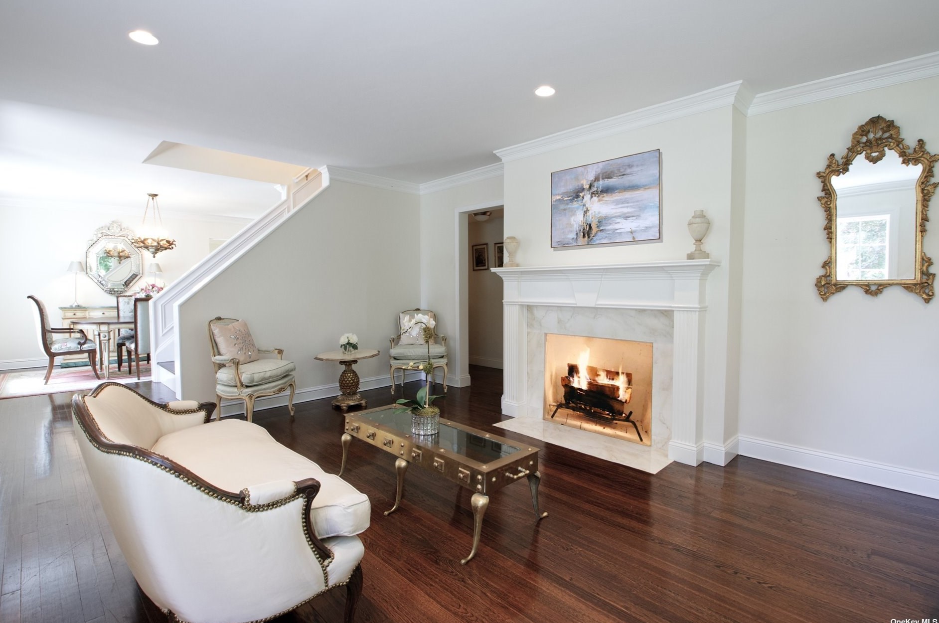 43 Short Dr, North Hills, NY 11030-3420