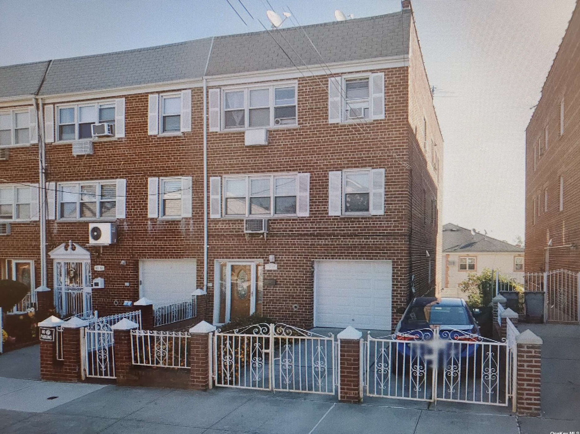 43-55 164th St, Flushing, NY 11358-2914