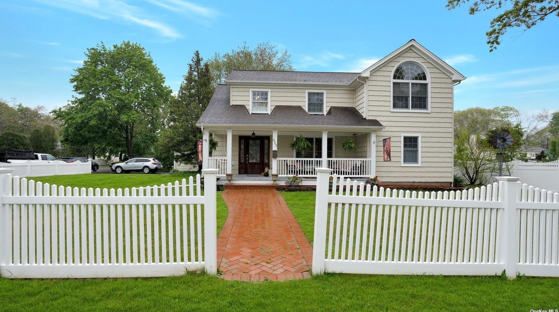 455 Gazzola Dr, Canaan Lake, NY 11772-4920