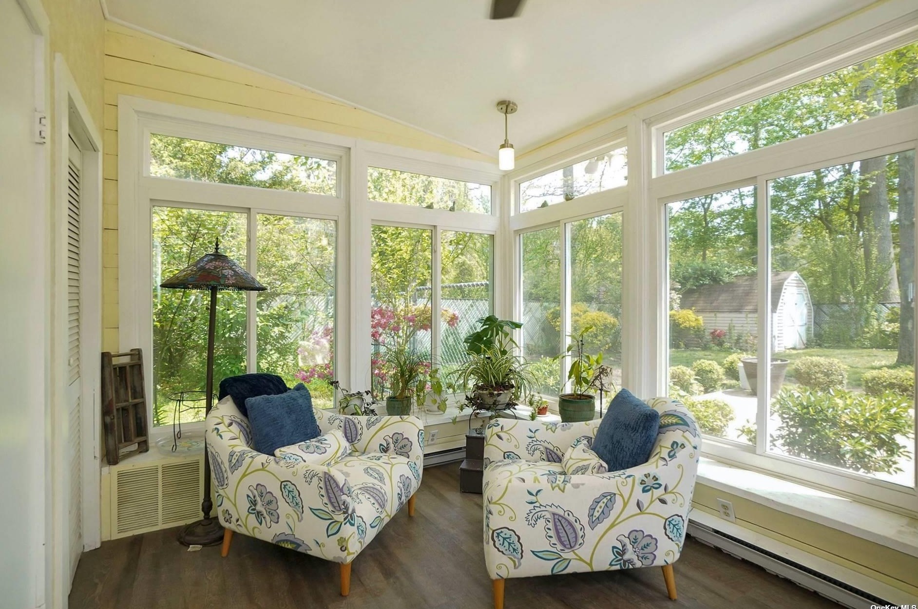 29 Cedar Branch St, Middle Island, NY 11953-1402