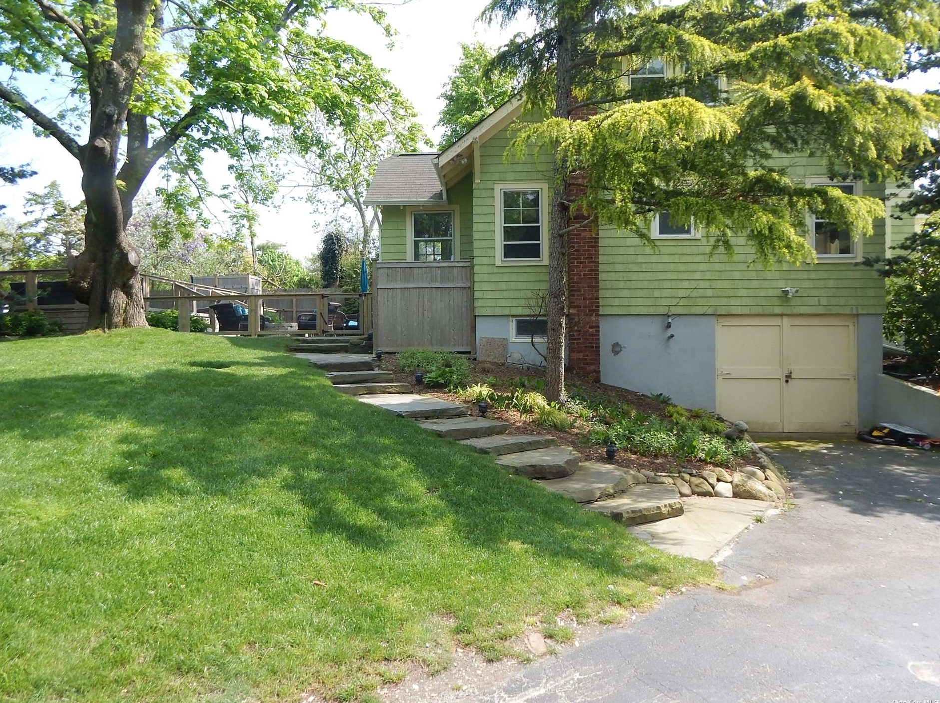 22 Bishop Ave, West Hampton, NY 11977