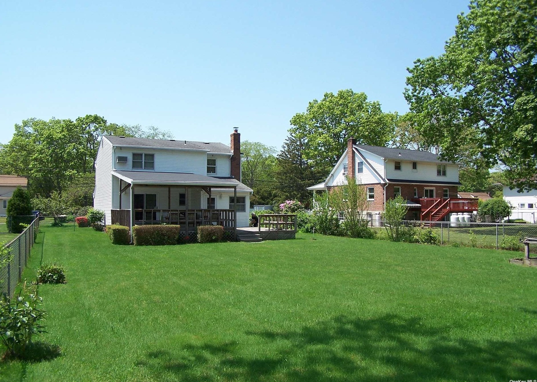 1947 Louis Kossuth Ave, Hauppauge NY 11779-6423 exterior