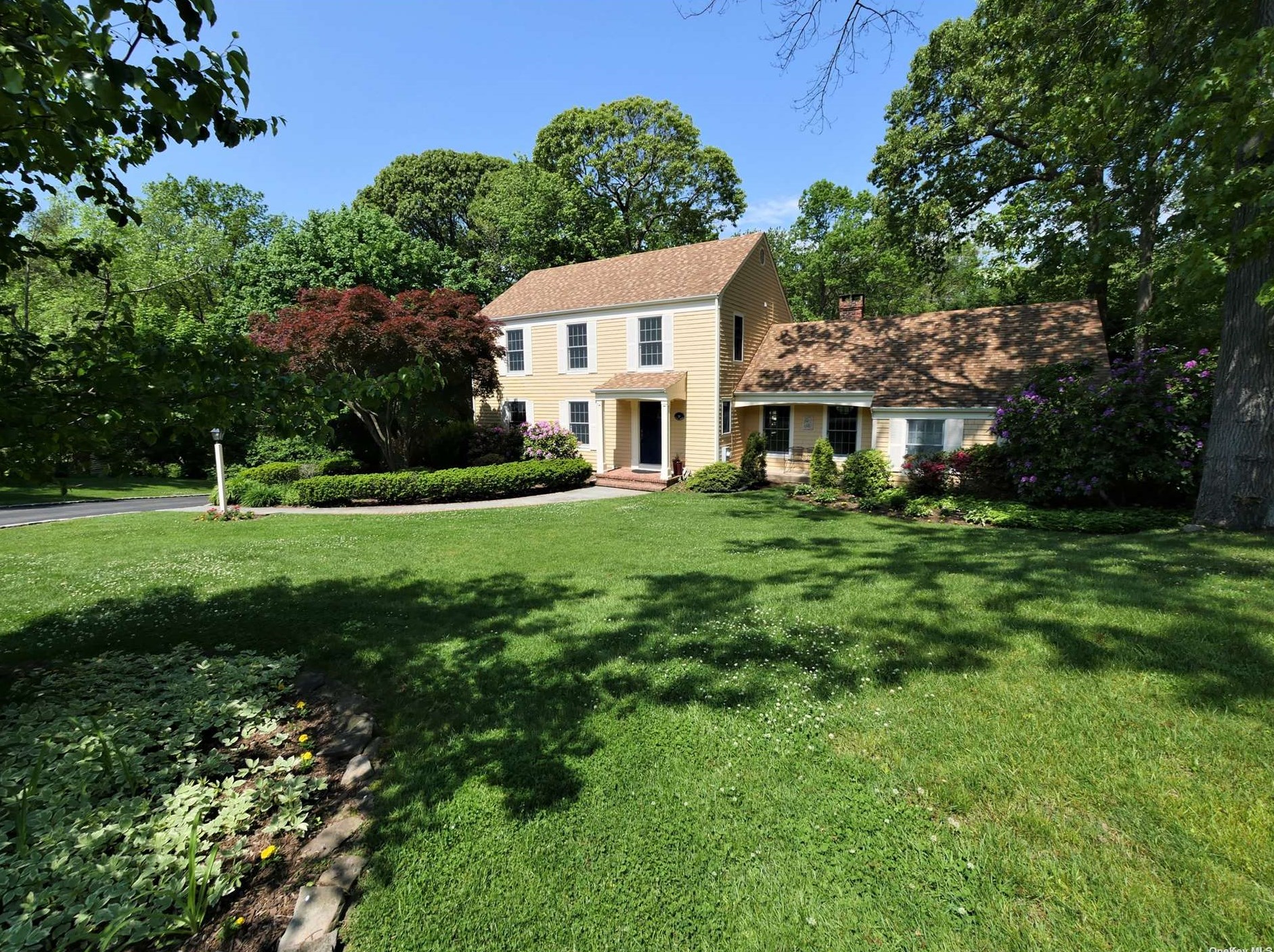 28 Little Harbor Rd, Mount Sinai, NY 11766