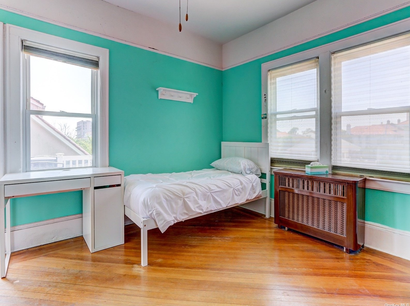 264 National Blvd, East Atlantic Beach NY  11561-3323 exterior