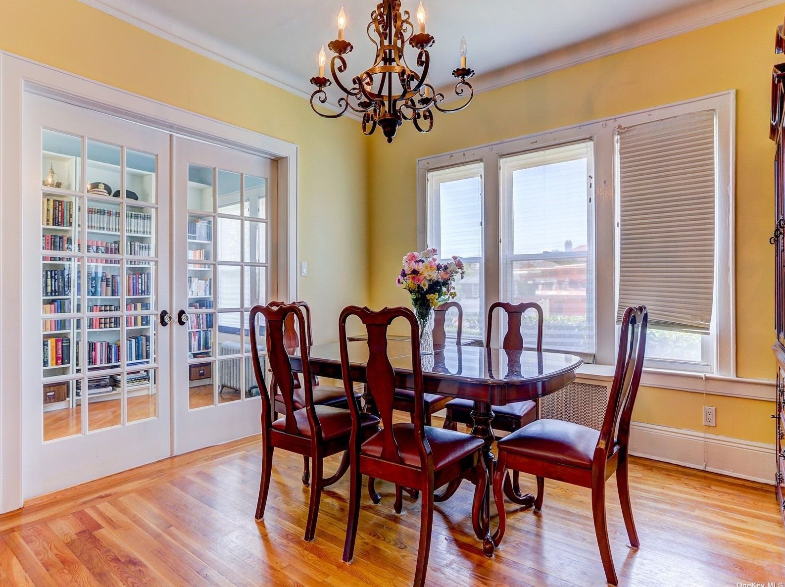 264 National Blvd, East Atlantic Beach NY  11561-3323 exterior