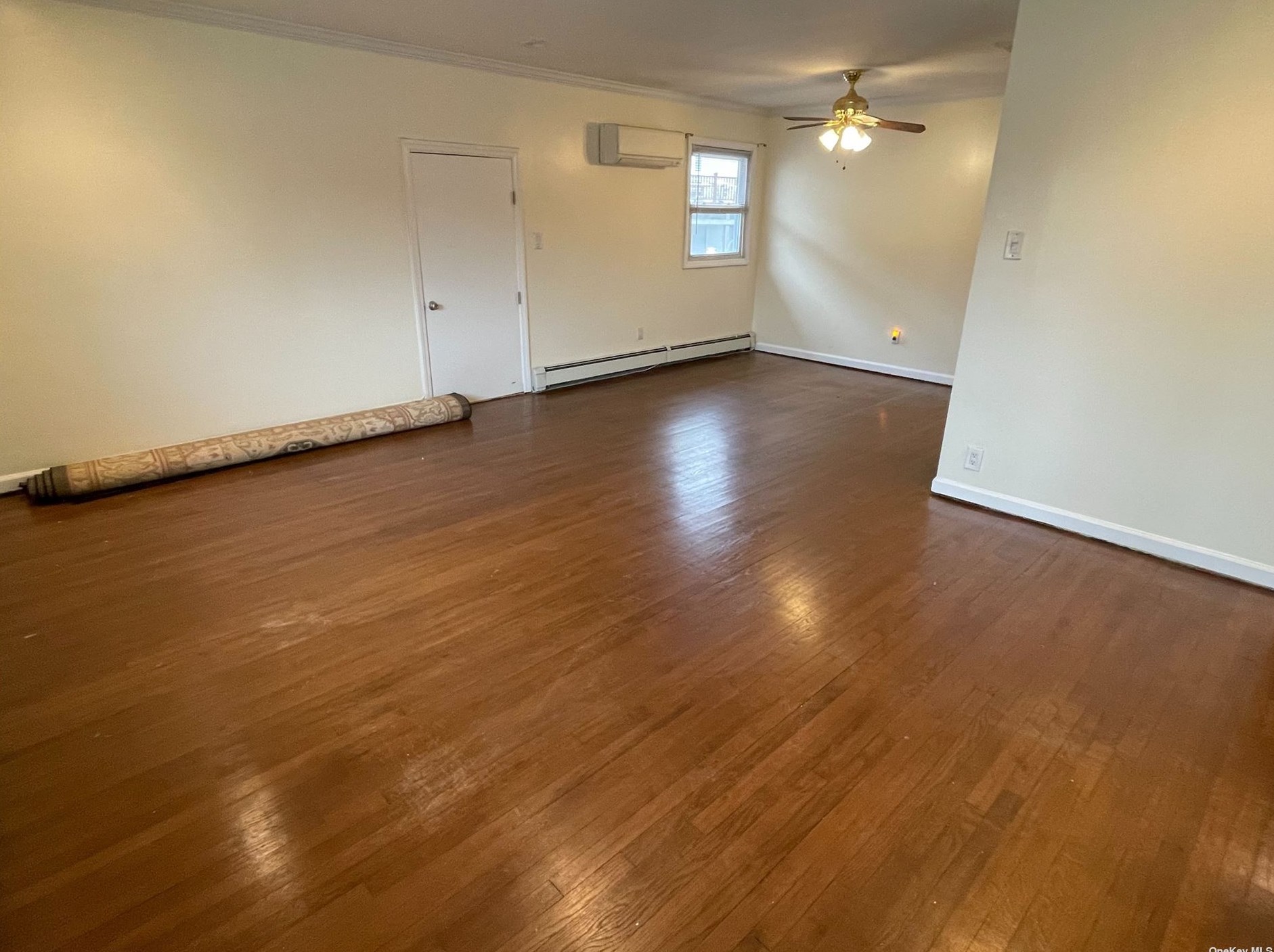 1996 Newbridge Rd, North Bellmore, NY 11710