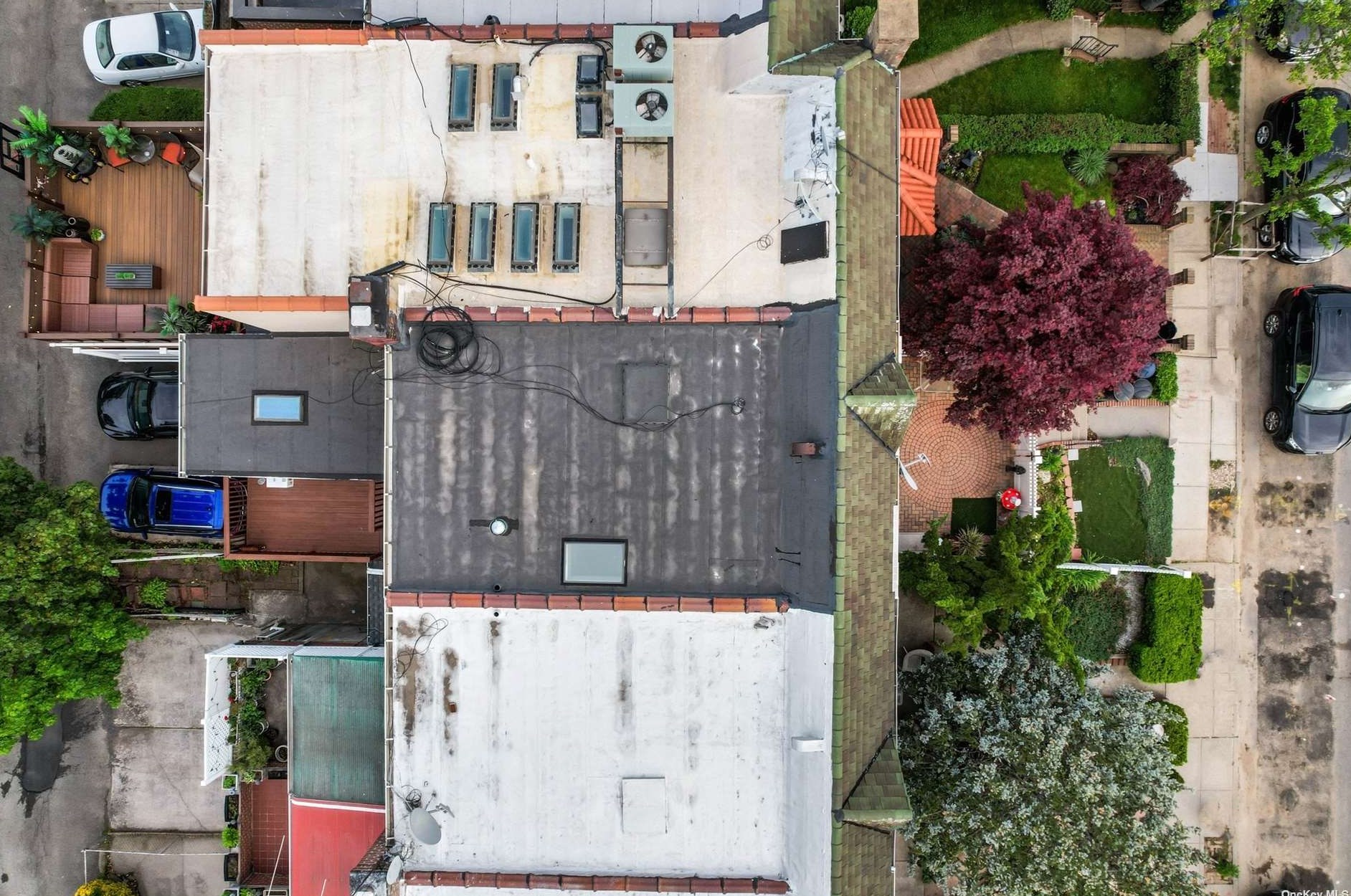 61-59 77 Pl, Flushing NY exterior