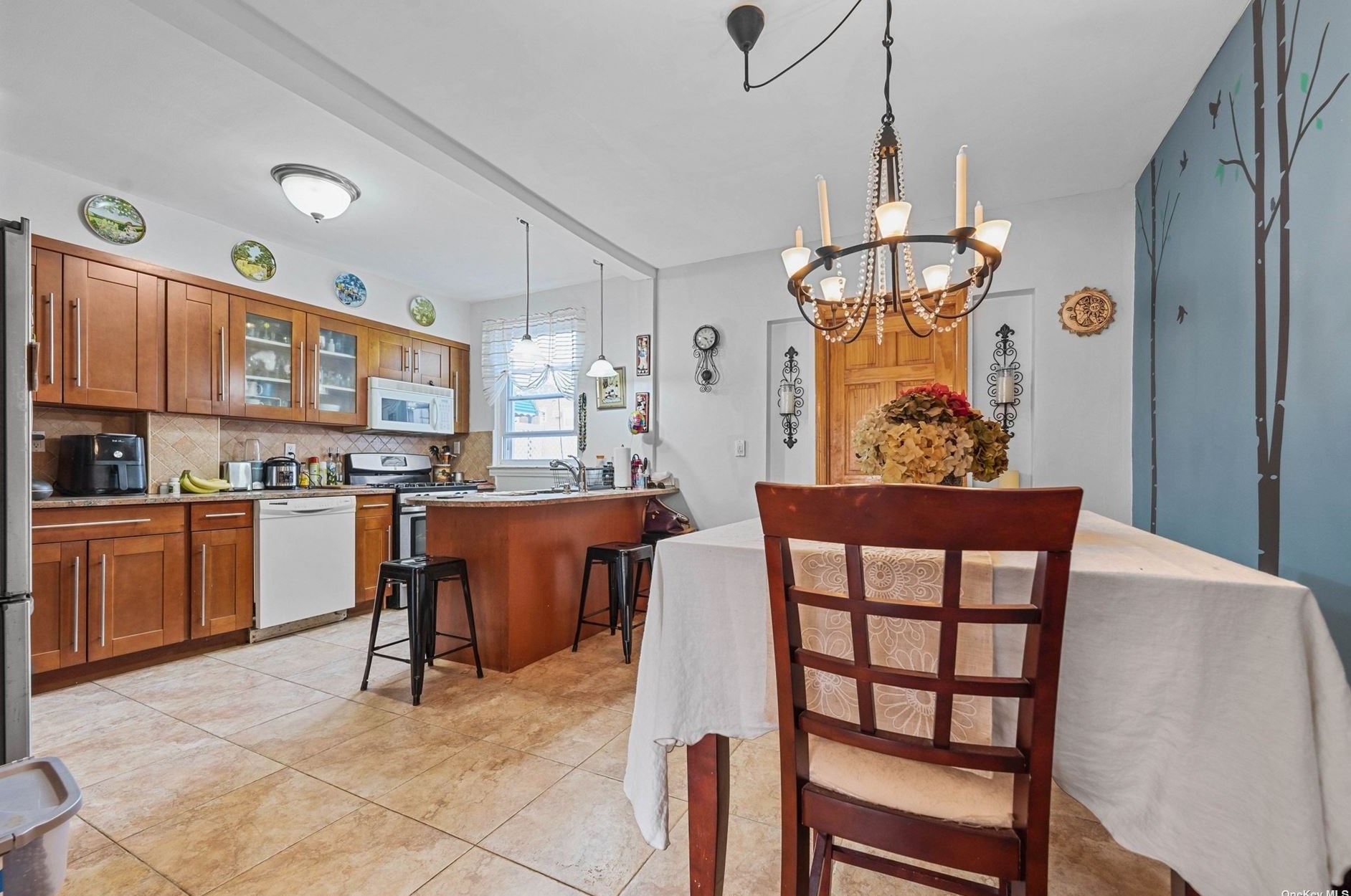 61-59 77 Pl, Flushing NY exterior