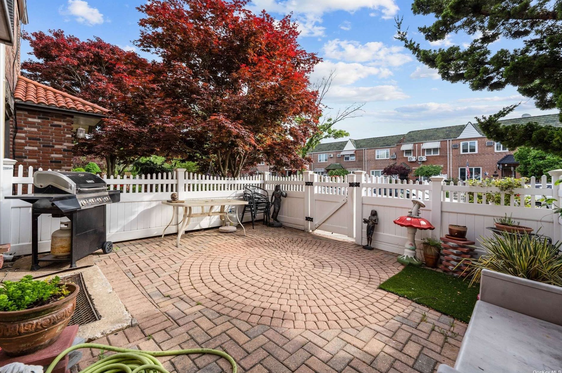 61-59 77 Pl, Flushing NY exterior