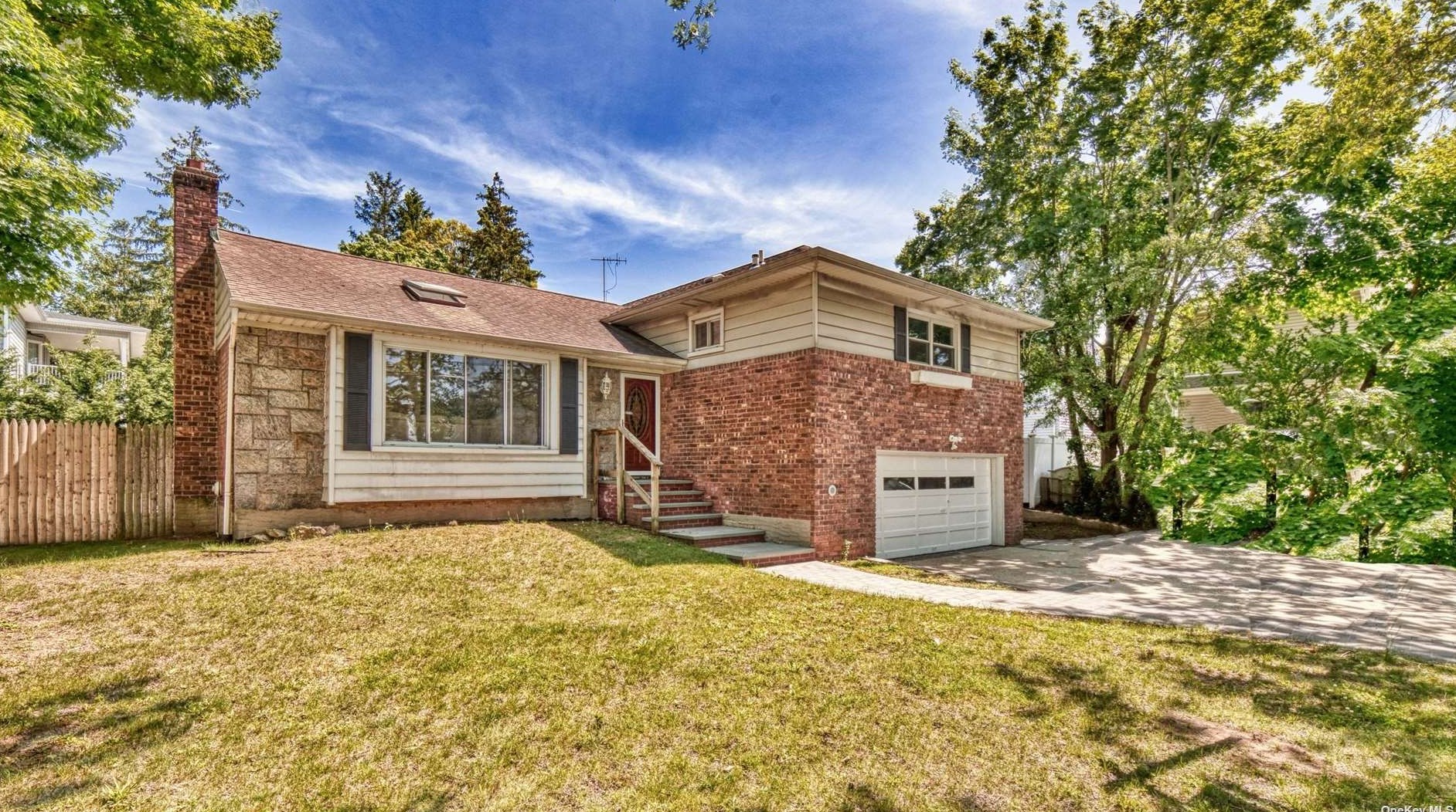1515 Kew Ave, Hewlett, NY 11557-1441