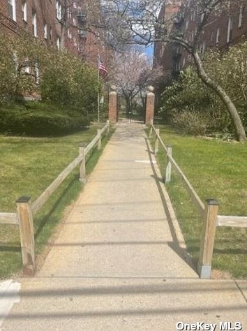 36 Cathedral Ave #4f, Hempstead, NY 11550