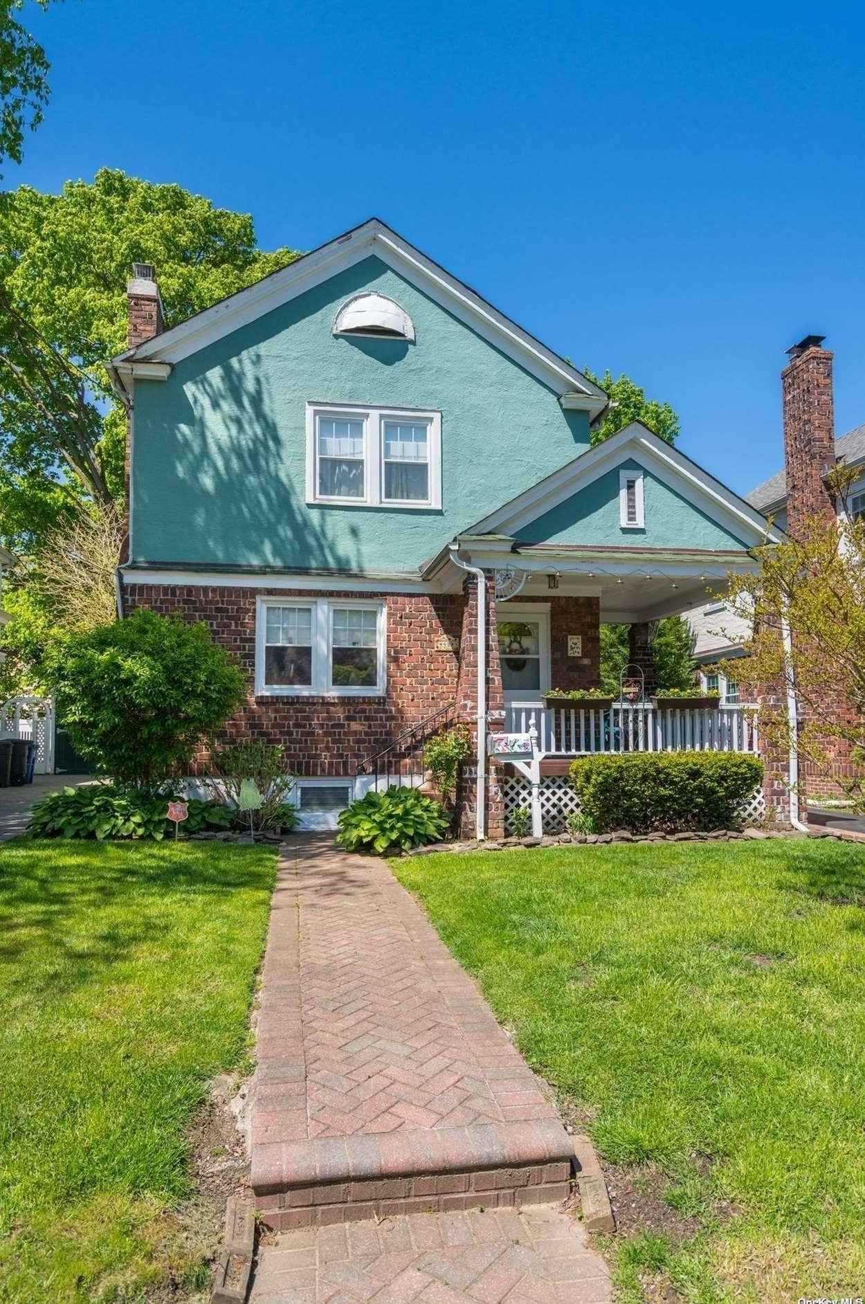 48 Hillview Ave, Port Washington, NY 11050-2808