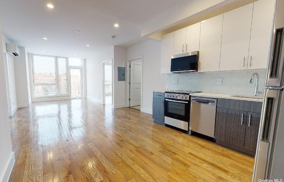 13828 Queens Blvd #6d, Jamaica, NY 11435