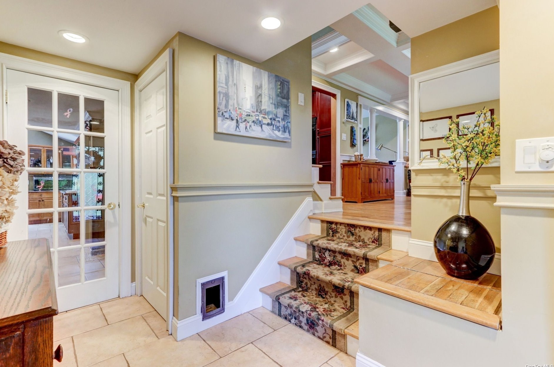 168 Country Village Ln, East Islip, NY 11730-3706