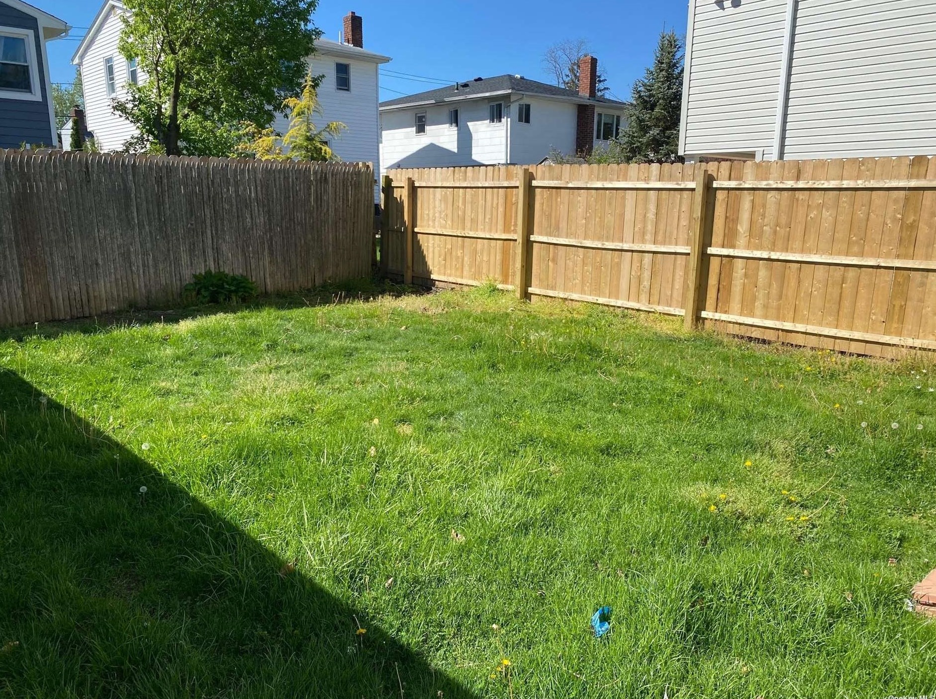 71 Sintsink Dr E #1st Fl, Port Washington, NY 11050