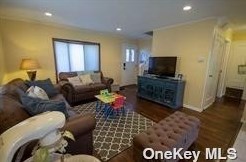 26 Nassau Ave, Hicksville, NY 11803