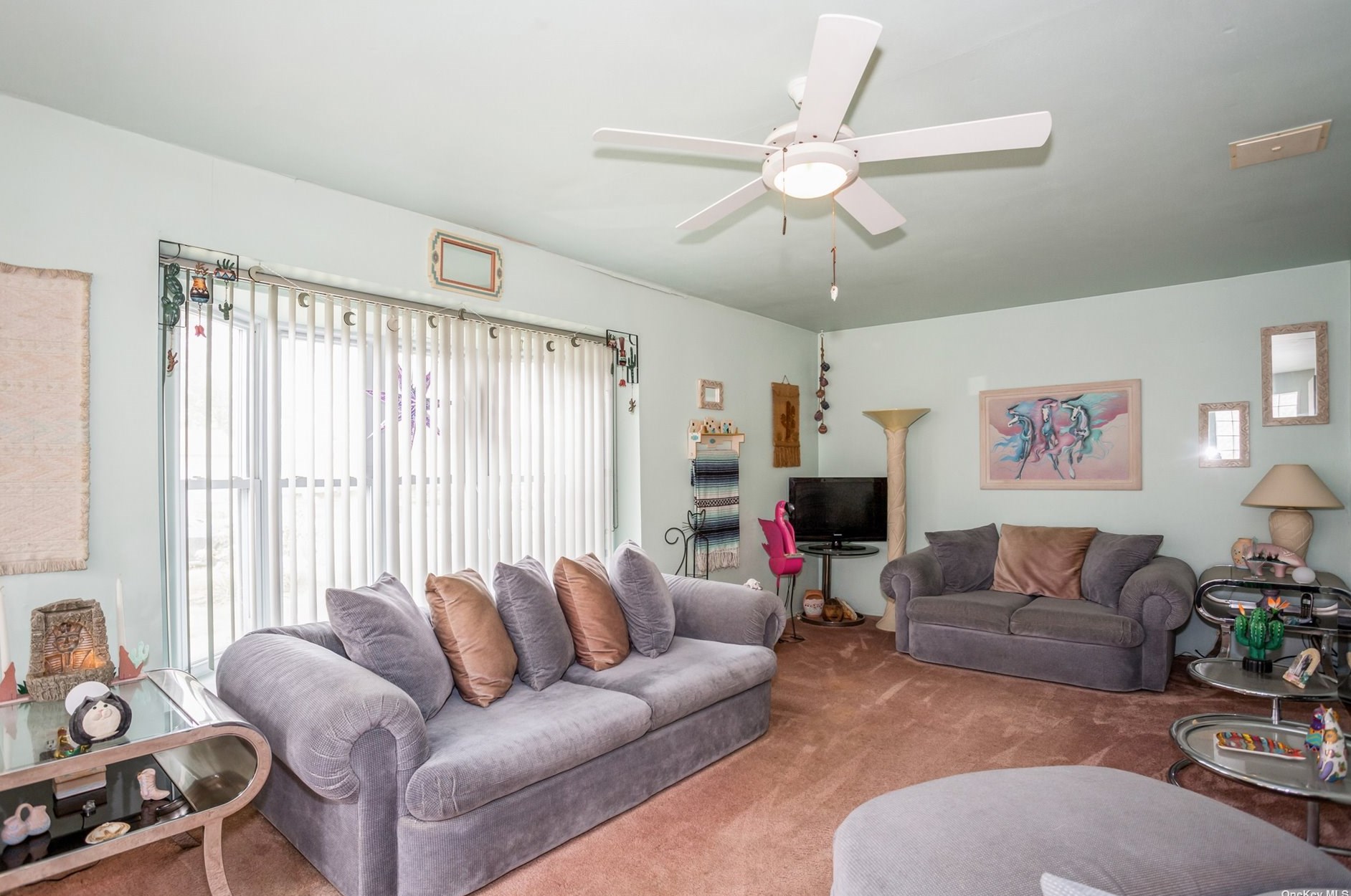 8 Malcolm St, North Bellport NY  11713-1008 exterior