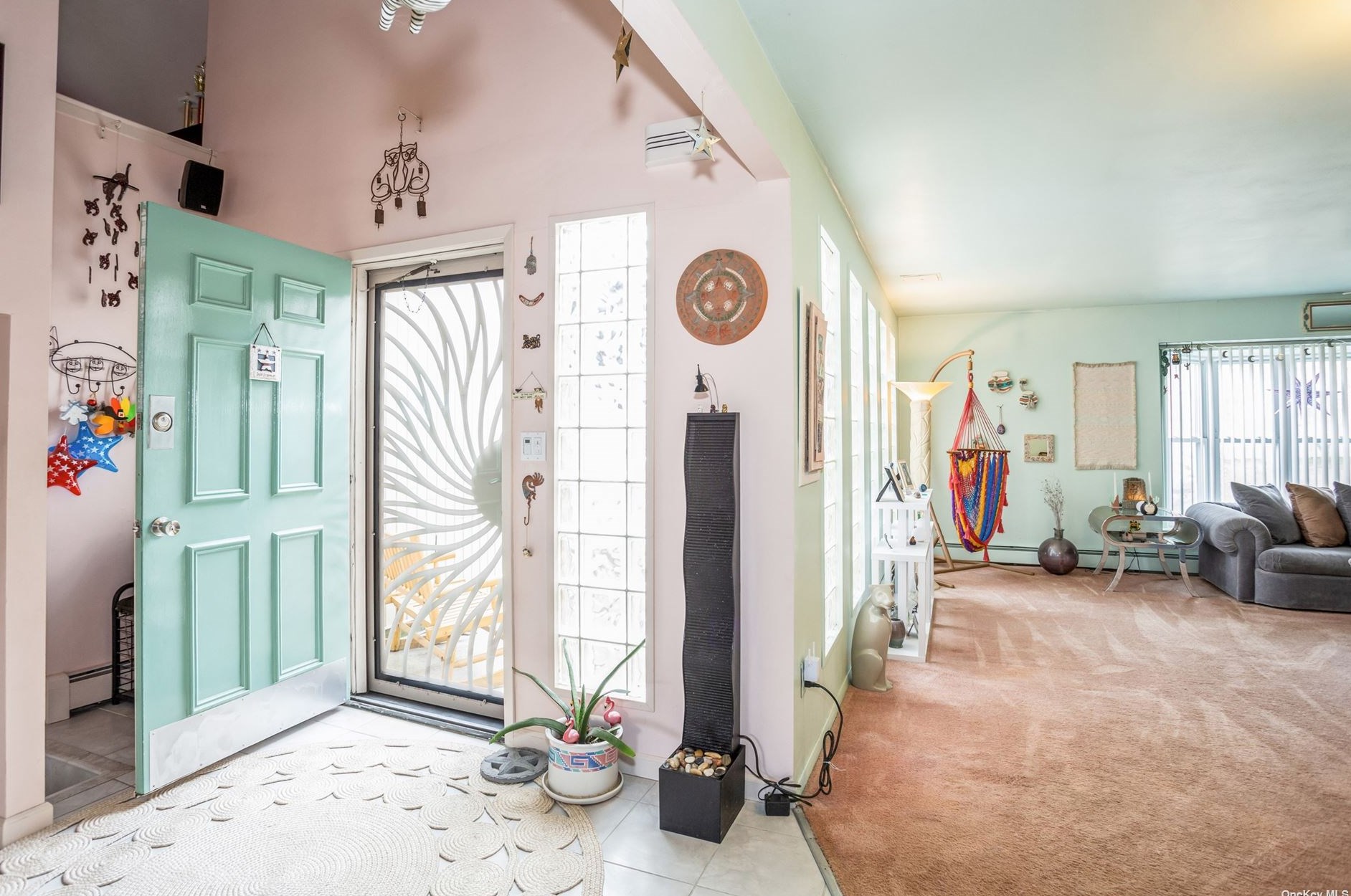 8 Malcolm St, North Bellport, NY 11713-1008