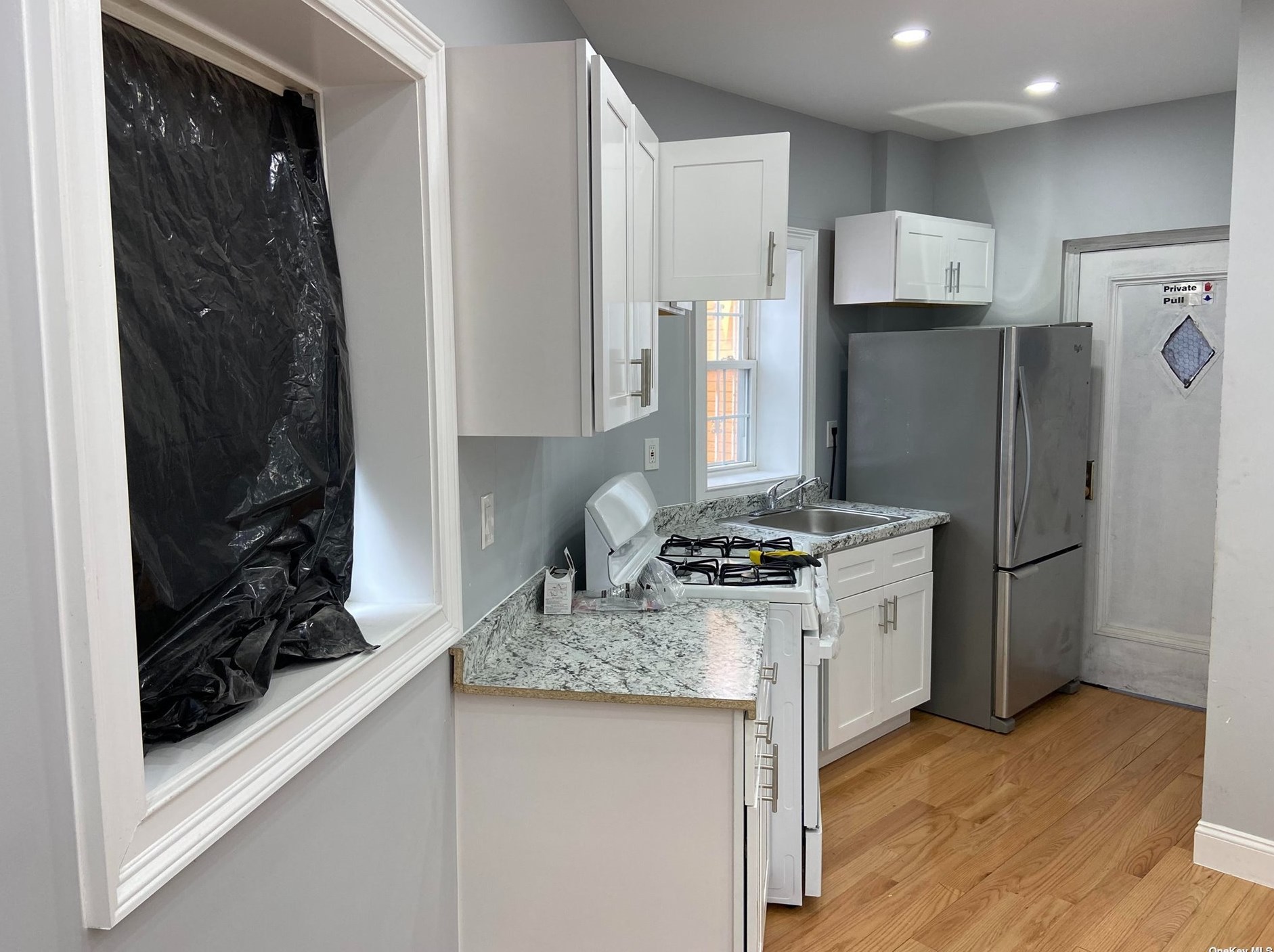 60-23 Eliot Ave, Flushing, NY 11378