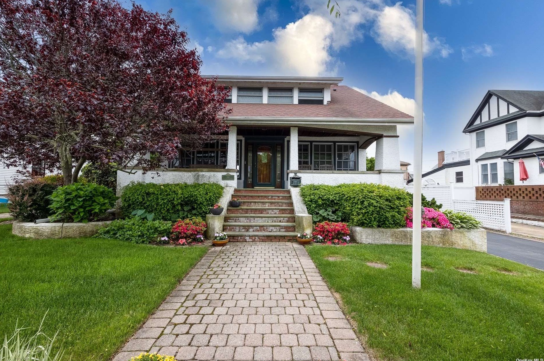 342 Walnut St, East Atlantic Beach, NY 11561-3619