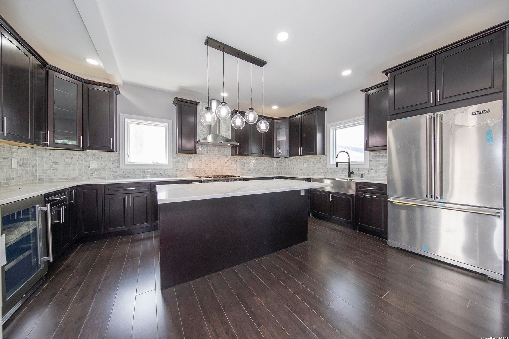 131 King St, Hicksville NY  11801-2257 exterior