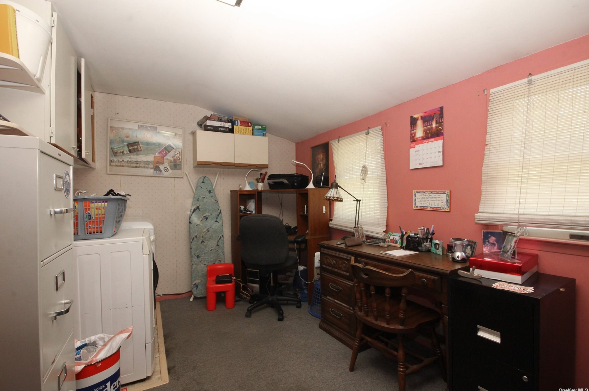 37 Suffolk Ln, East Islip NY  11730-2209 exterior