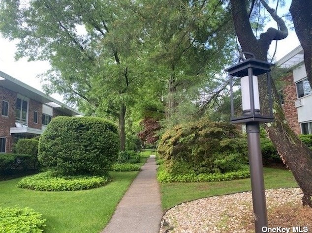 200 Lexington Ave #6g, Muttontown, NY 11771