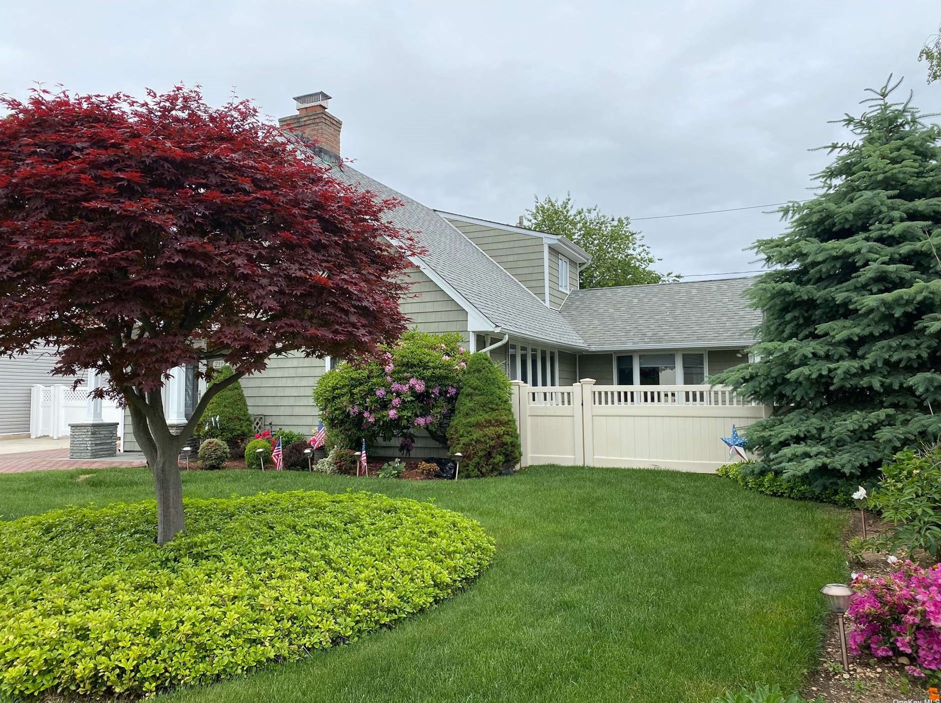 2399 Cooper Dr, Hempstead, NY 11554-2601