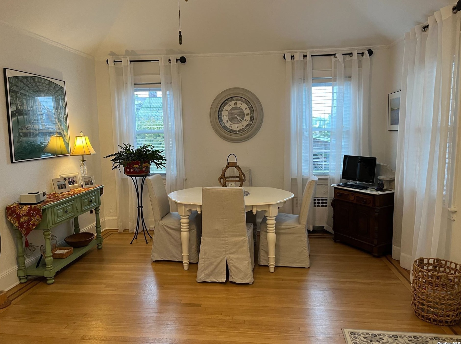 39 Malone Ave, East Atlantic Beach NY  11561-1008 exterior