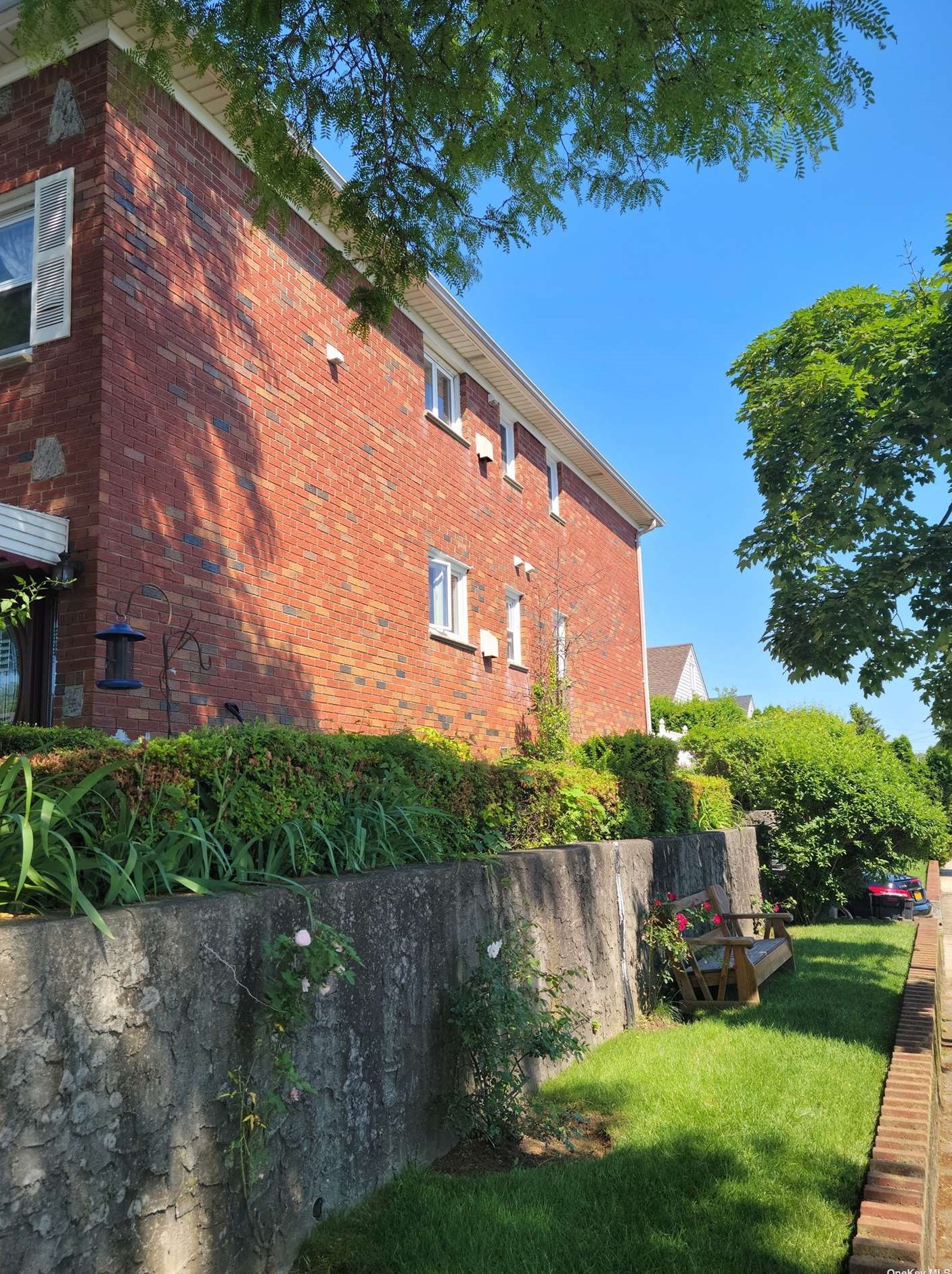 192-19 48th Ave, Flushing, NY 11365