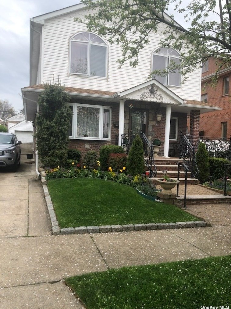 28-29 201st St, Flushing, NY 11360-1015