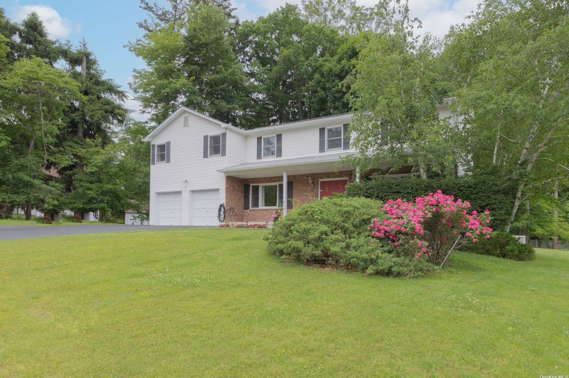 101 Elon Ct, New City, NY 10956-5950
