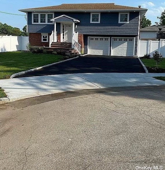 2342 Jennie Ct, North Merrick, NY 11566-2808