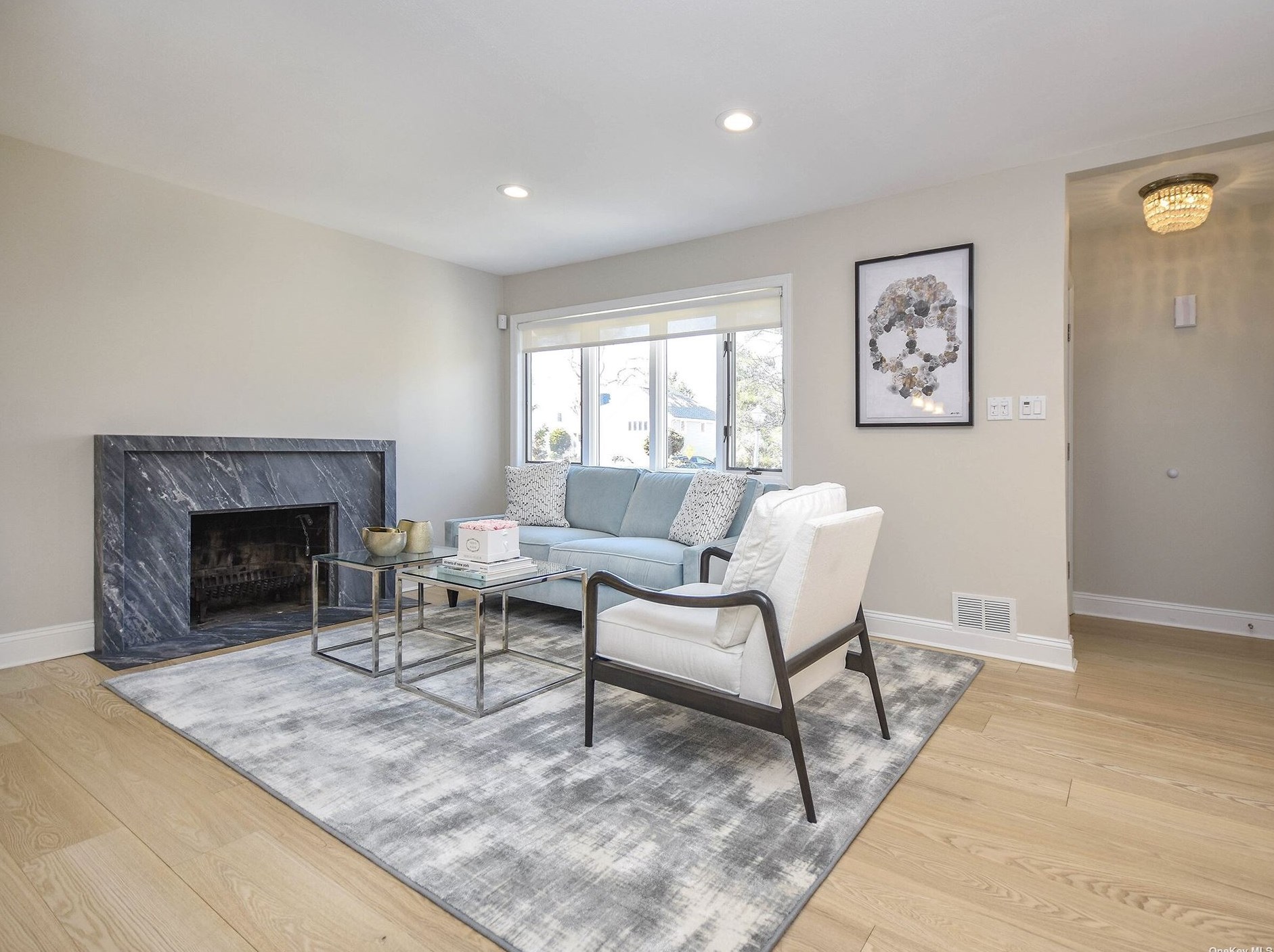 32 Plymouth Rd, Port Washington, NY 11050-4330