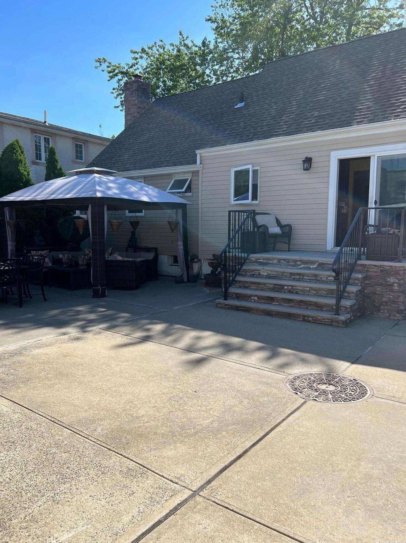 25 129th St, Flushing NY  11356-1310 exterior