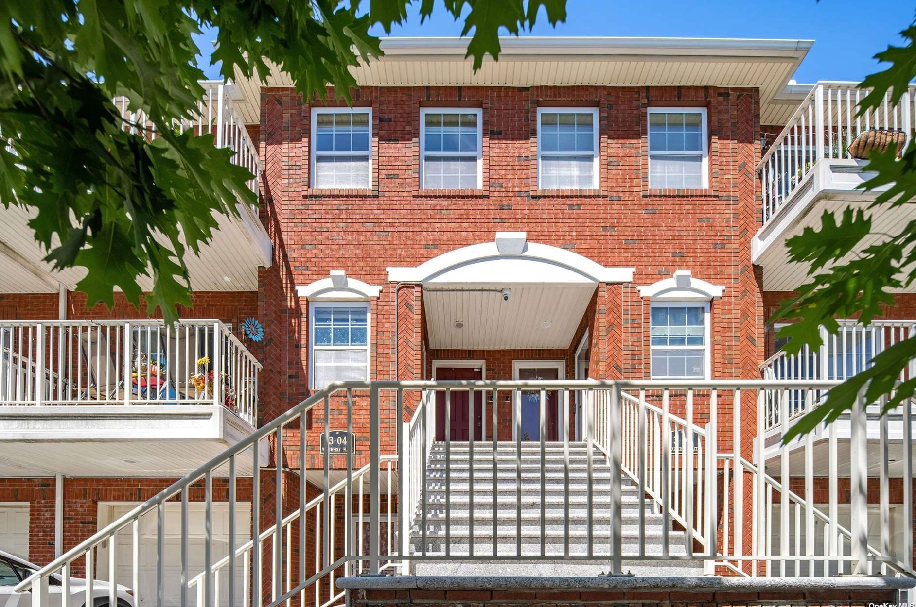 3-04 Weatherly Pl, Flushing, NY 11356