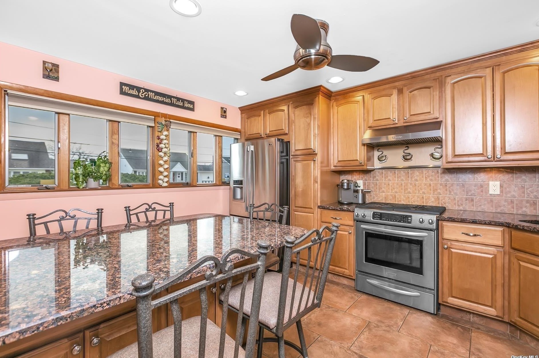 2991 Bayport Ct, North Wantagh, NY 11793